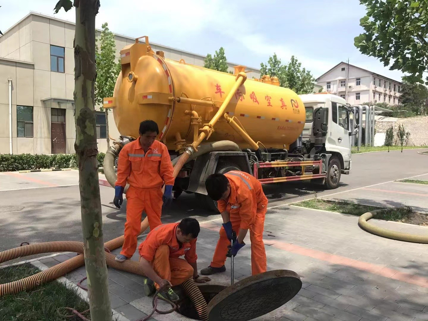 路北化粪池清理与5-8吨吸粪车施工效率分析